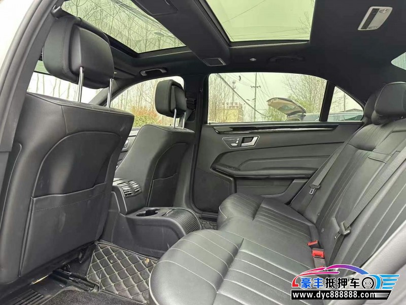 16年奔驰E轿车抵押车出售