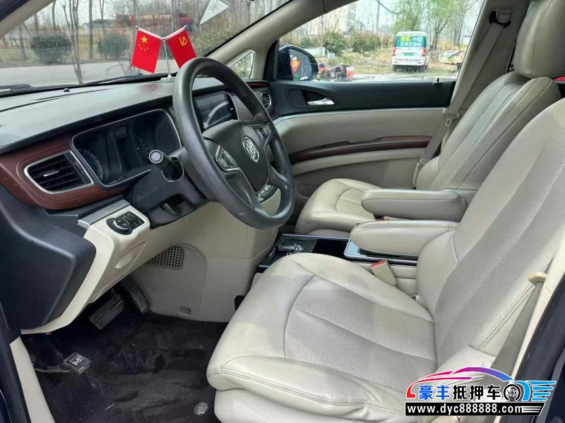 16年别克GL8轿车抵押车出售