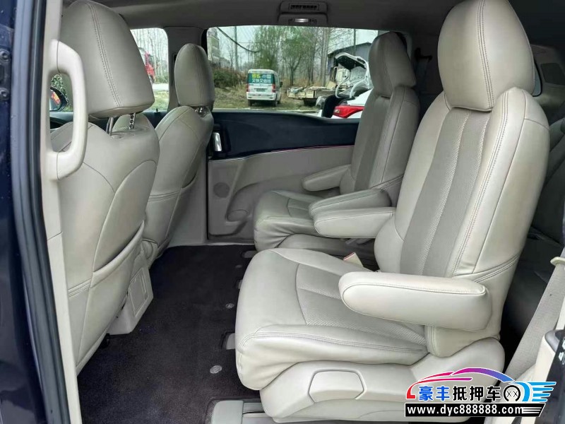 16年别克GL8轿车抵押车出售