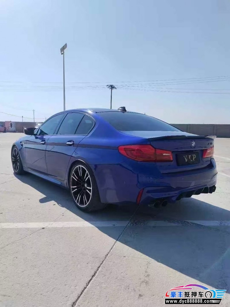 18年宝马M5轿车抵押车出售