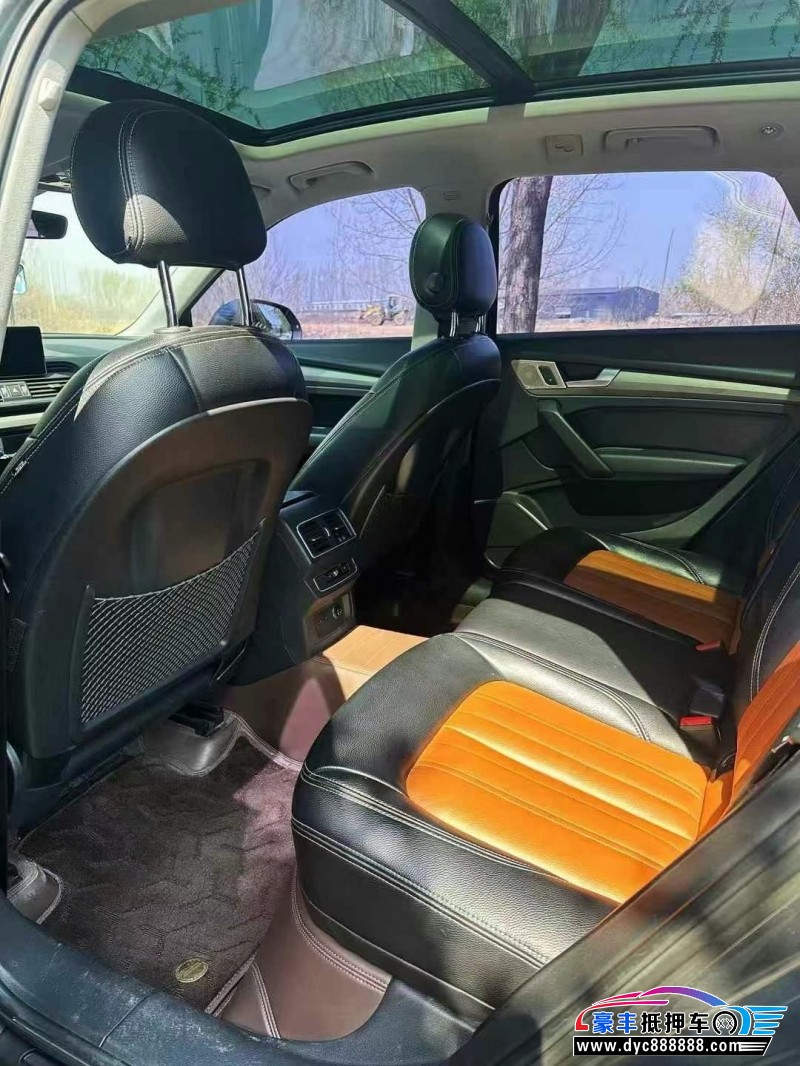 19年奥迪Q5轿车抵押车出售