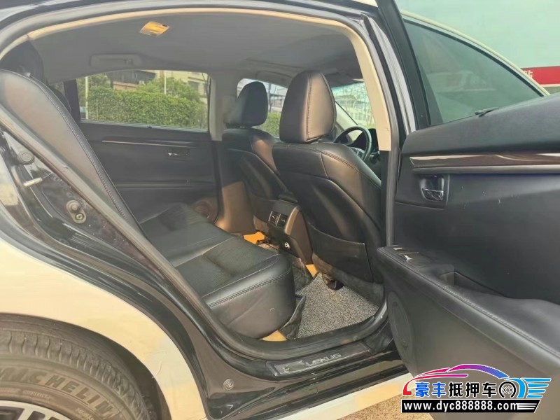 14年雷克萨斯ES轿车抵押车出售