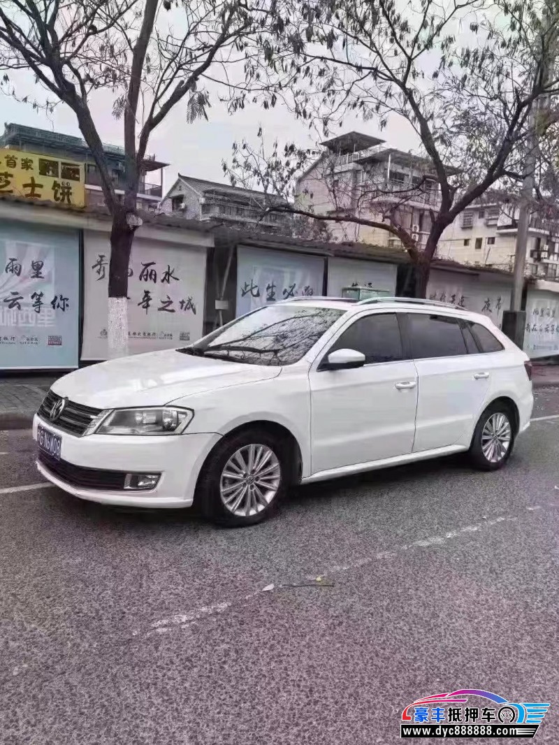 14年大众朗行轿车抵押车出售