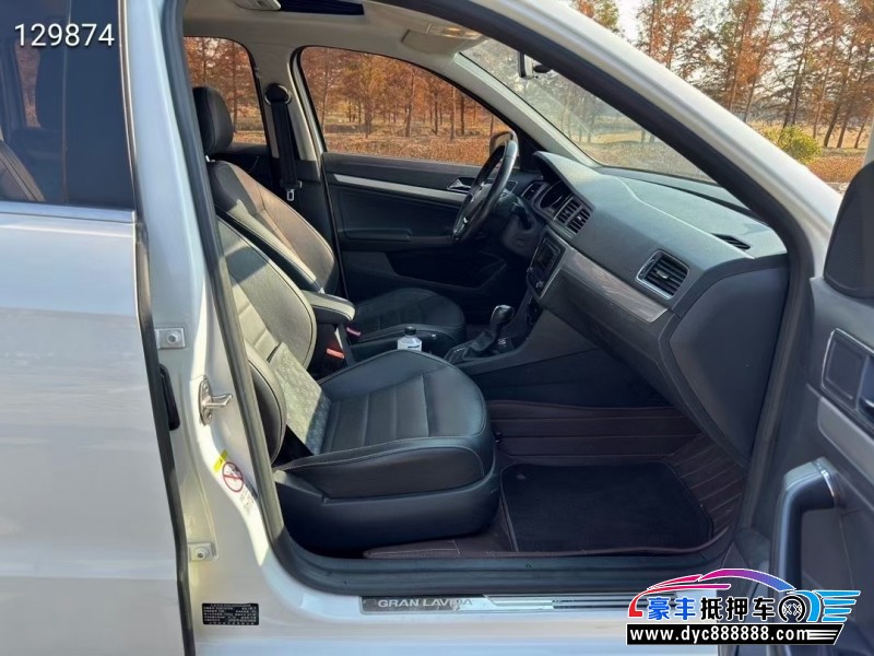 17年大众朗行轿车抵押车出售