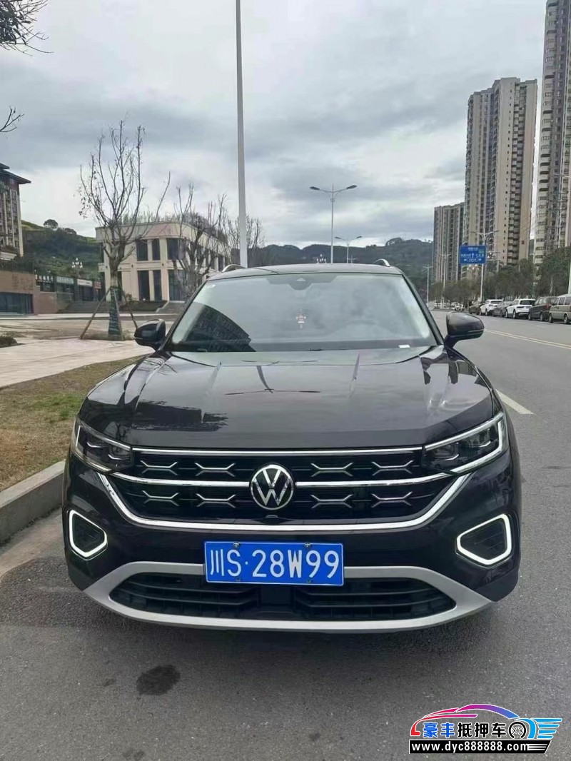 抵押车出售24年大众探岳轿车