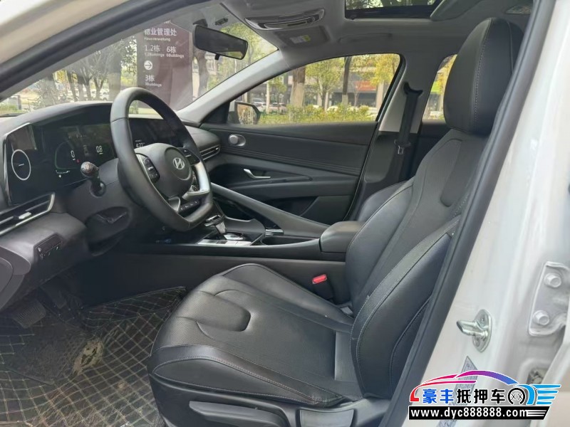 24年现代伊兰特轿车抵押车出售