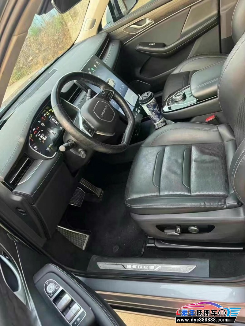 22年华为赛力斯SF5轿车抵押车出售