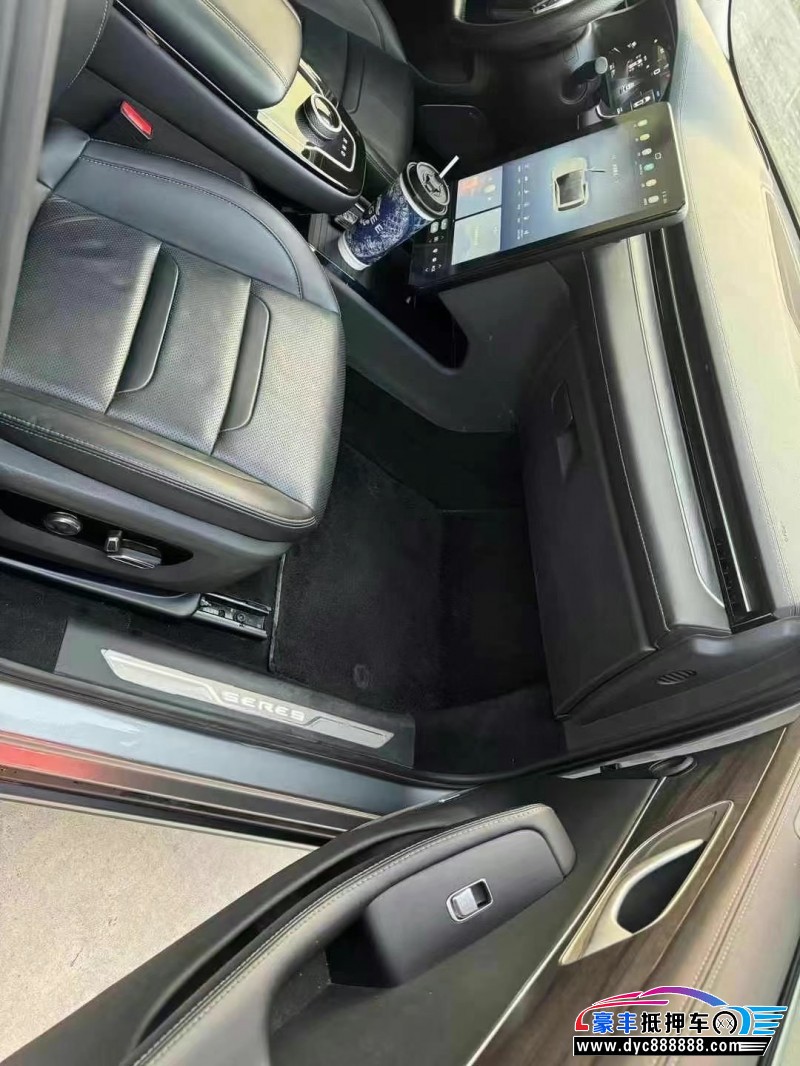 22年华为赛力斯SF5轿车抵押车出售