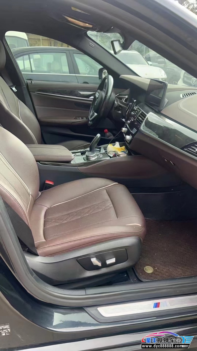 22年宝马5系轿车抵押车出售