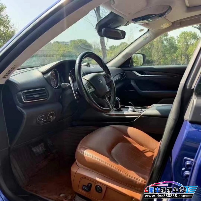 18年玛莎拉蒂莱万特轿车抵押车出售