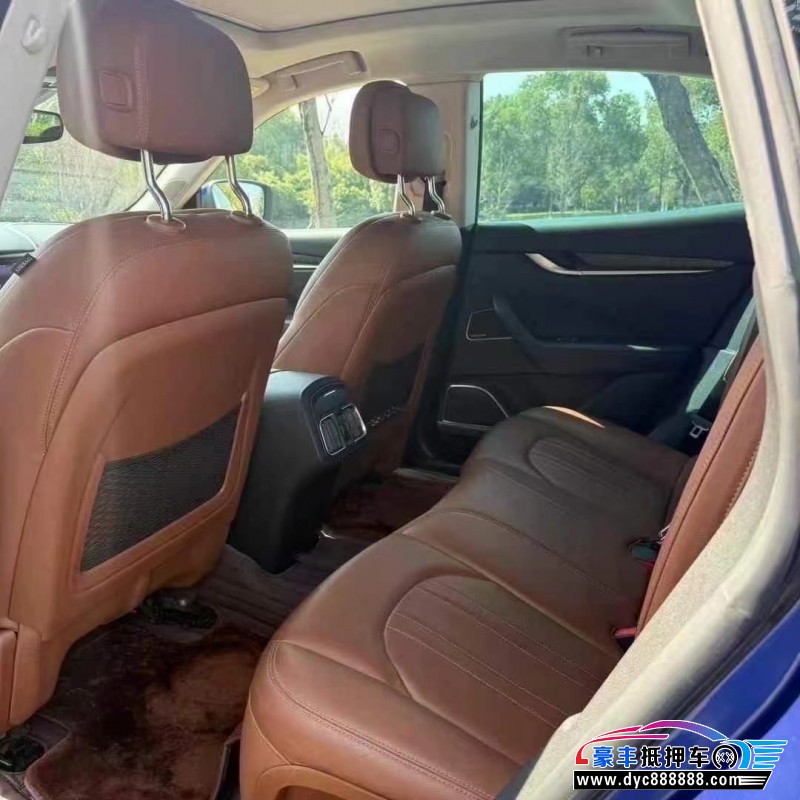 18年玛莎拉蒂莱万特轿车抵押车出售