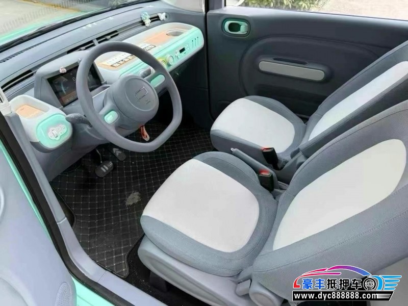 24年奔腾小马轿车抵押车出售