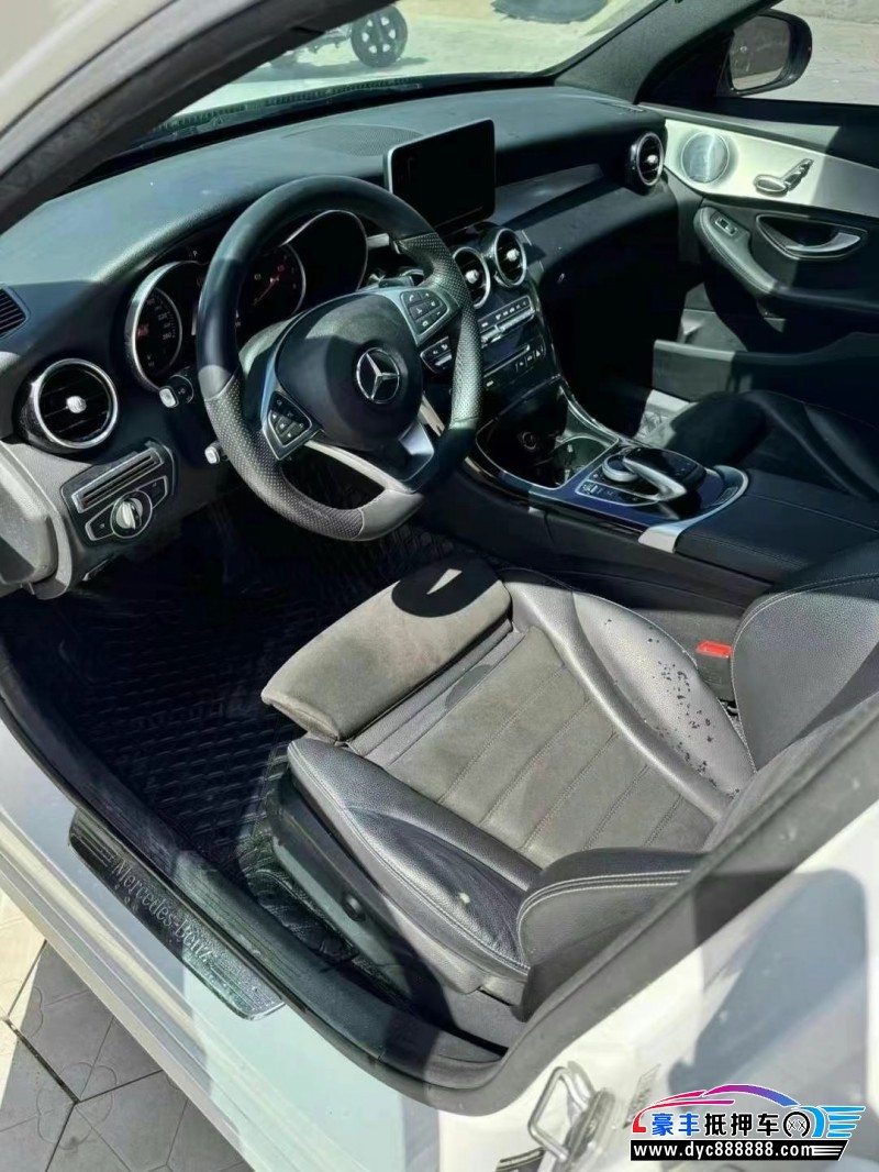 18年奔驰C轿车抵押车出售