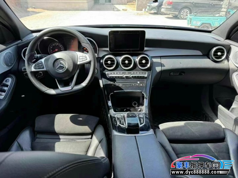 18年奔驰C轿车抵押车出售
