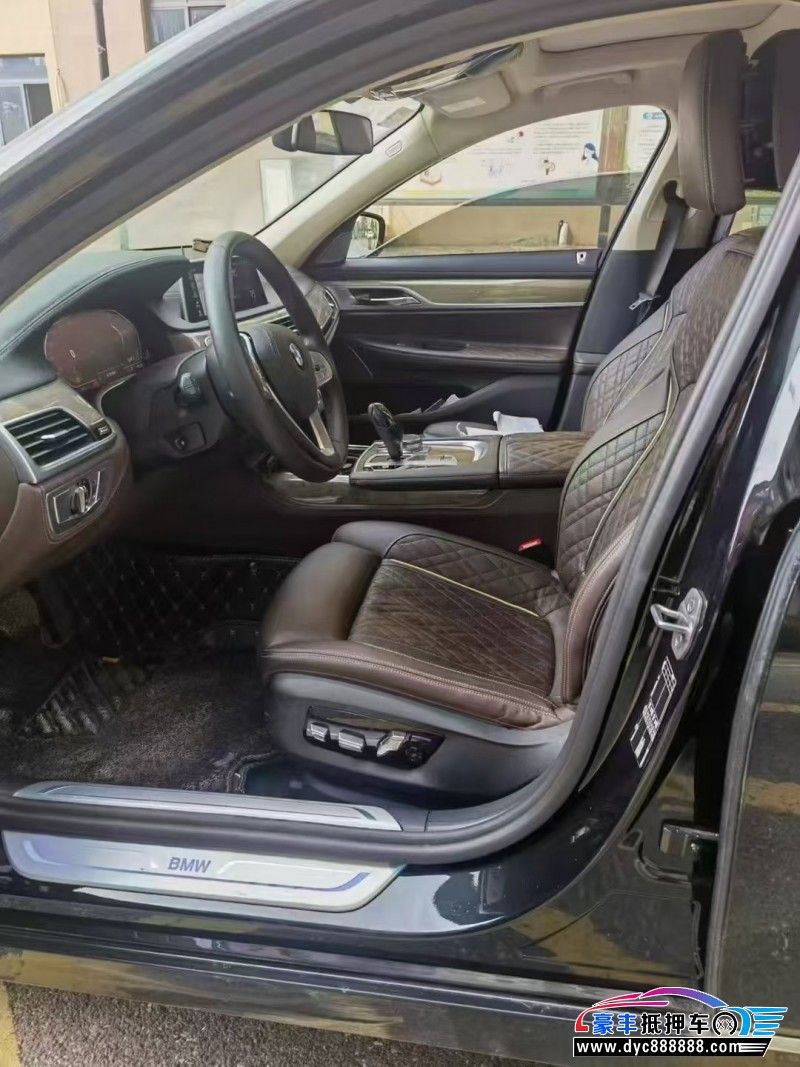 22年宝马7系轿车抵押车出售