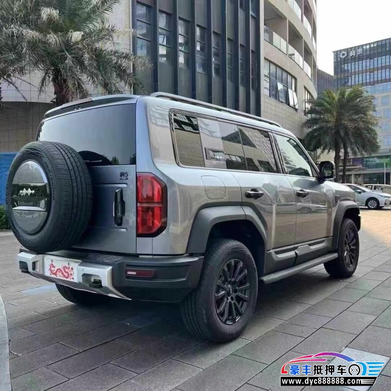 25年方程豹5轿车抵押车出售