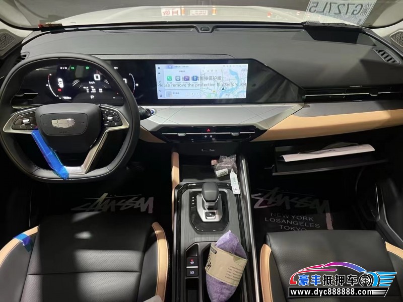 25年吉利豪越轿车抵押车出售