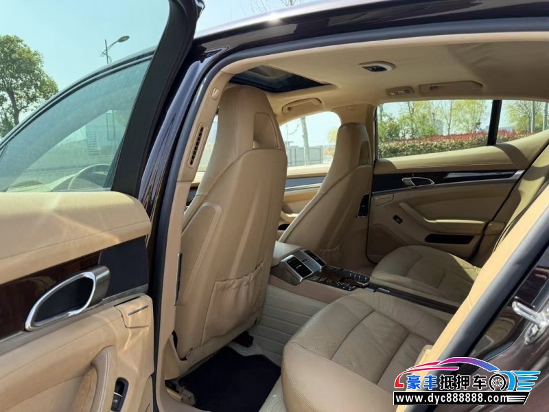 12年保时捷帕纳梅拉轿车抵押车出售