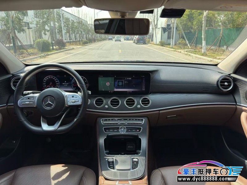 20年奔驰E轿车抵押车出售