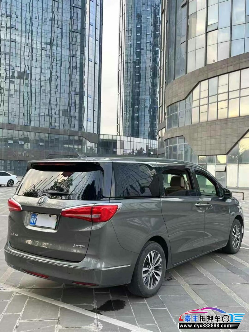 18年别克GL8轿车抵押车出售