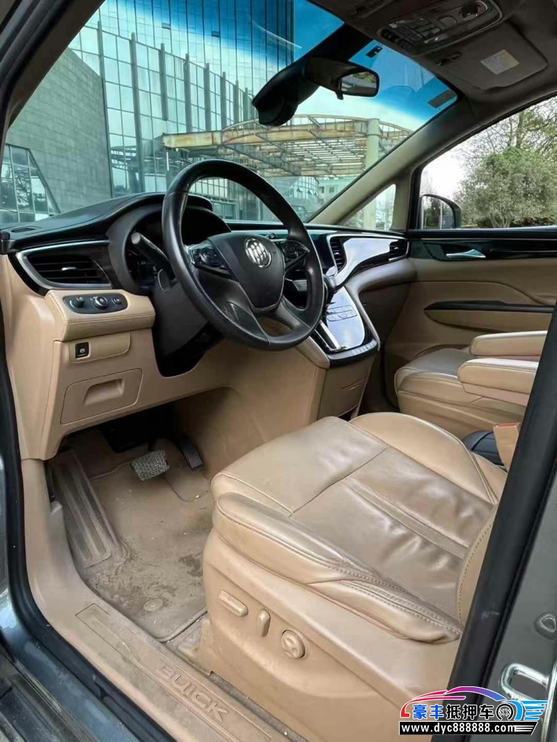 18年别克GL8轿车抵押车出售