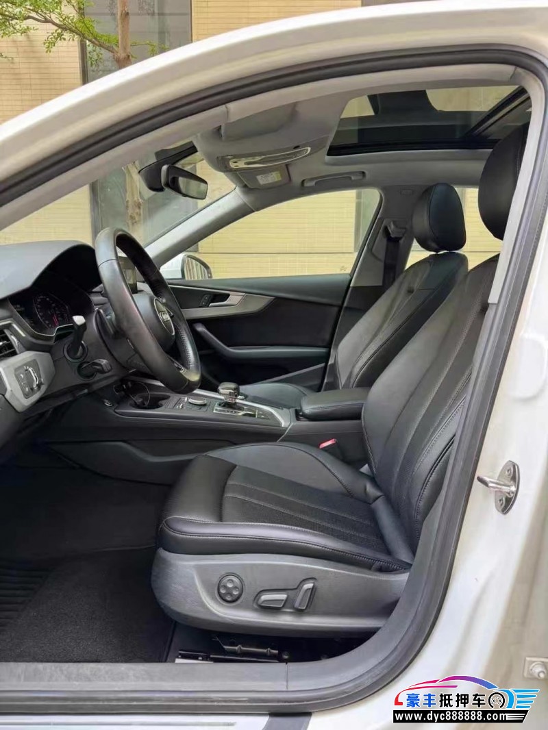 18年奥迪A4L轿车抵押车出售