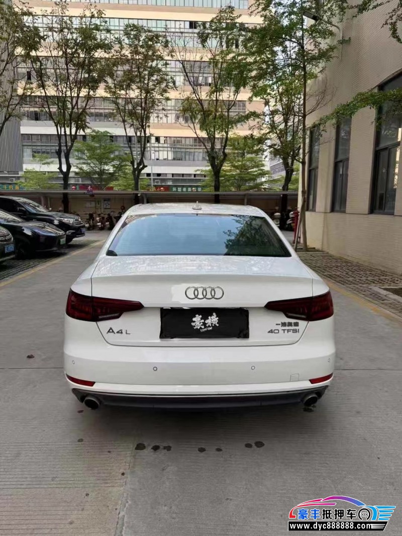 18年奥迪A4L轿车抵押车出售