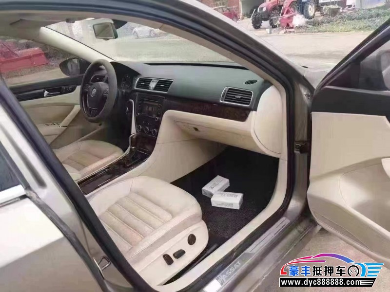 12年大众帕萨特轿车抵押车出售