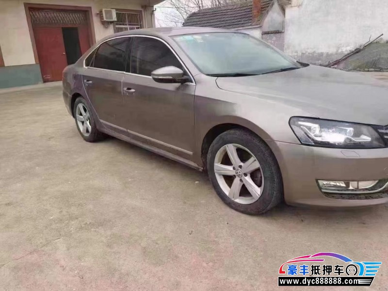 12年大众帕萨特轿车抵押车出售