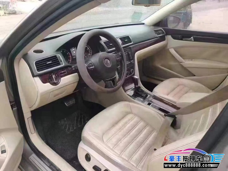 12年大众帕萨特轿车抵押车出售