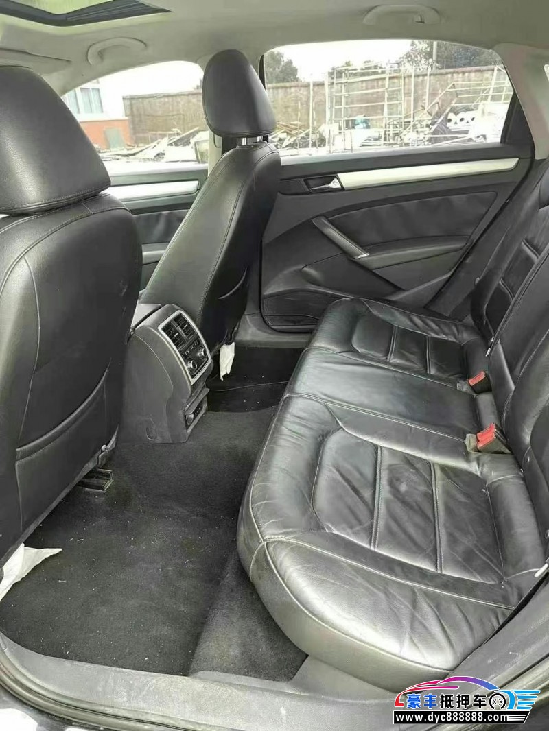 14年大众帕萨特轿车抵押车出售