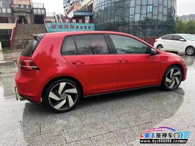 16年大众高尔夫轿车抵押车出售