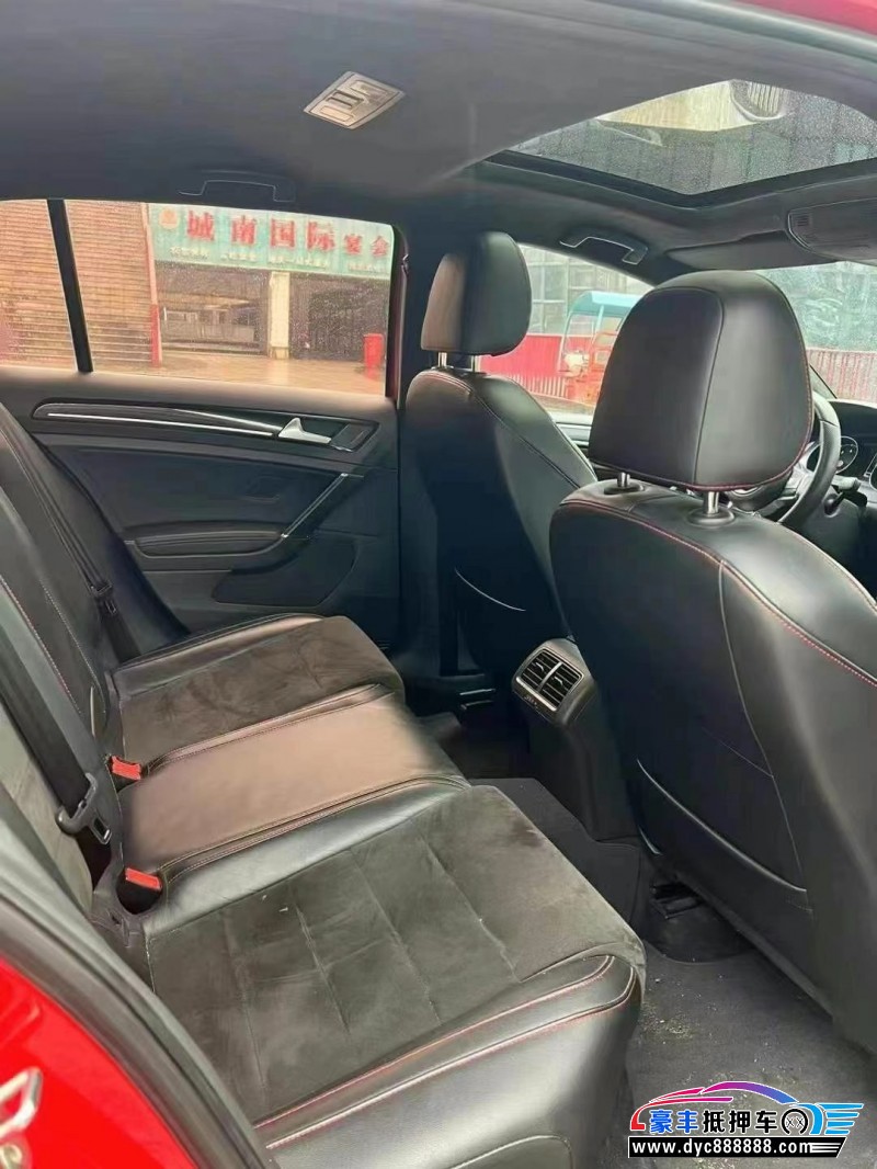 16年大众高尔夫轿车抵押车出售