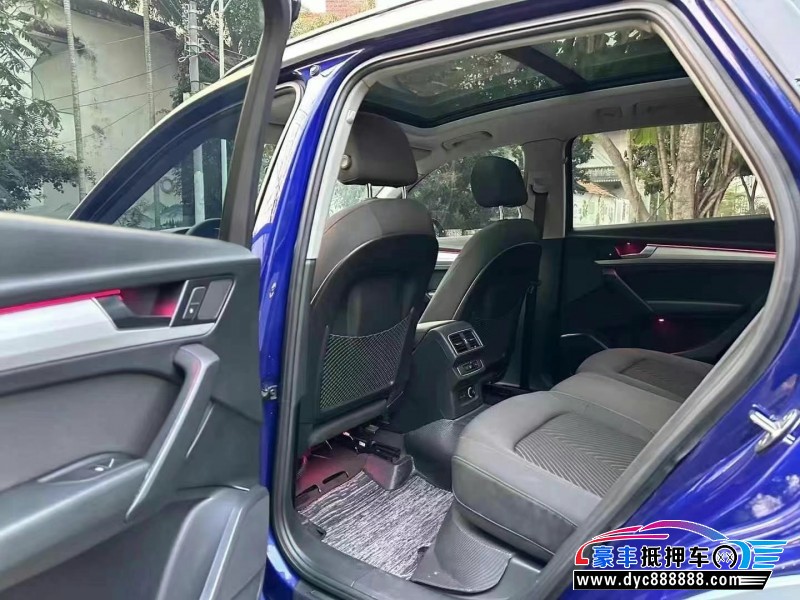 19年奥迪Q5轿车抵押车出售