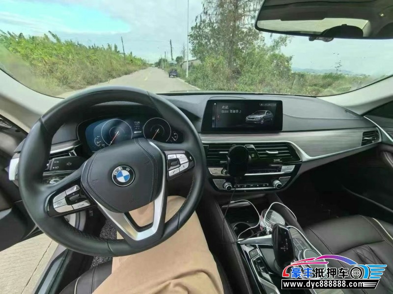 19年宝马5系轿车抵押车出售