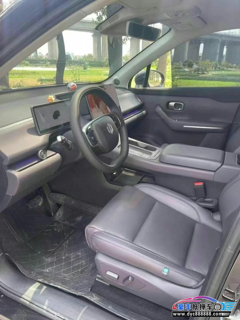 24年零跑C10轿车抵押车出售