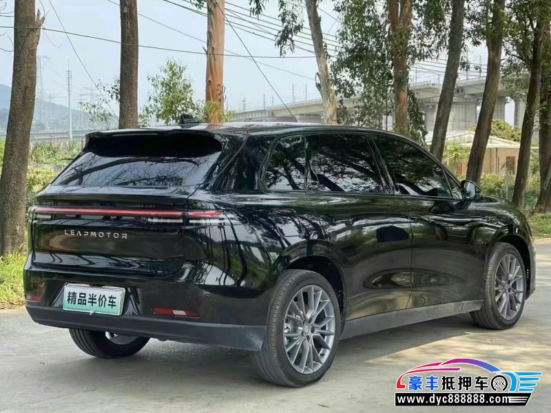 24年零跑C10轿车抵押车出售