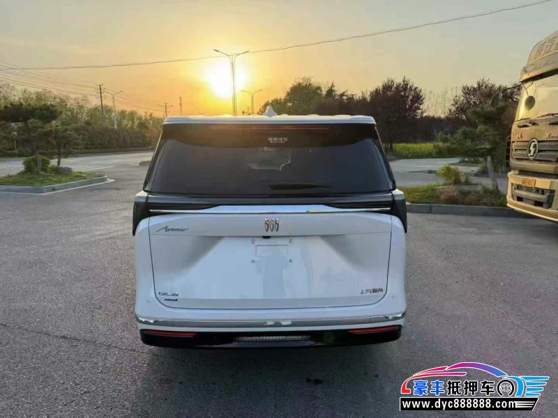 25年别克GL8轿车抵押车出售