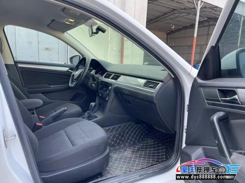 20年大众宝来轿车抵押车出售