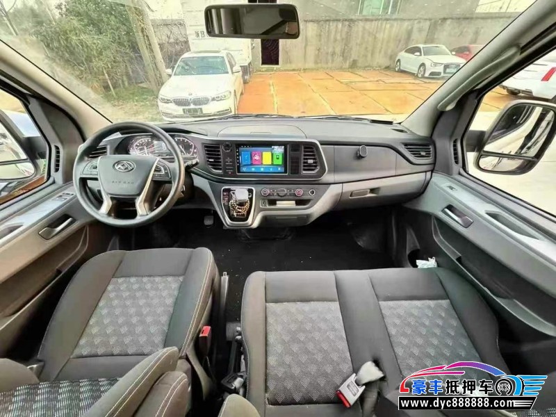 24年上汽大通V80轿车抵押车出售