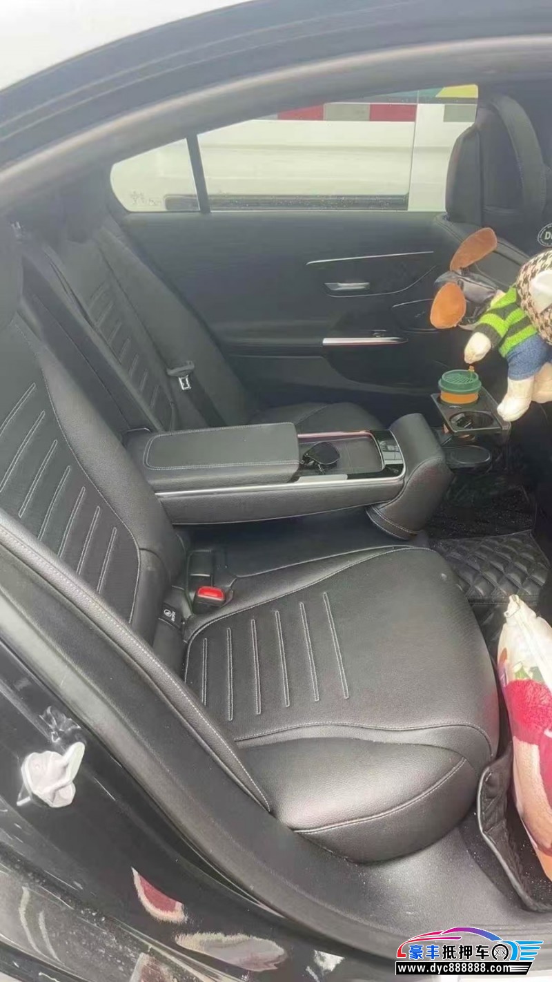 21年奔驰C轿车抵押车出售