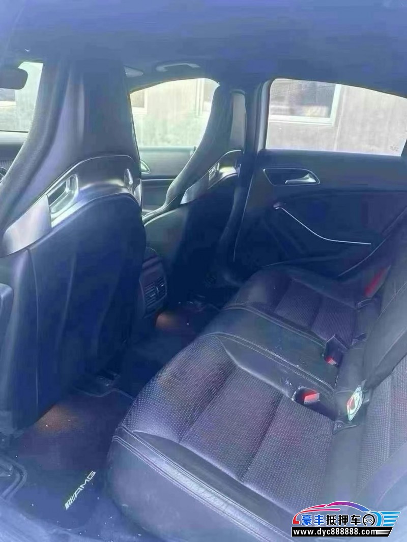 16年奔驰A级AMG轿车抵押车出售