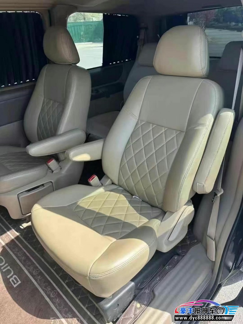 16年别克GL8轿车抵押车出售