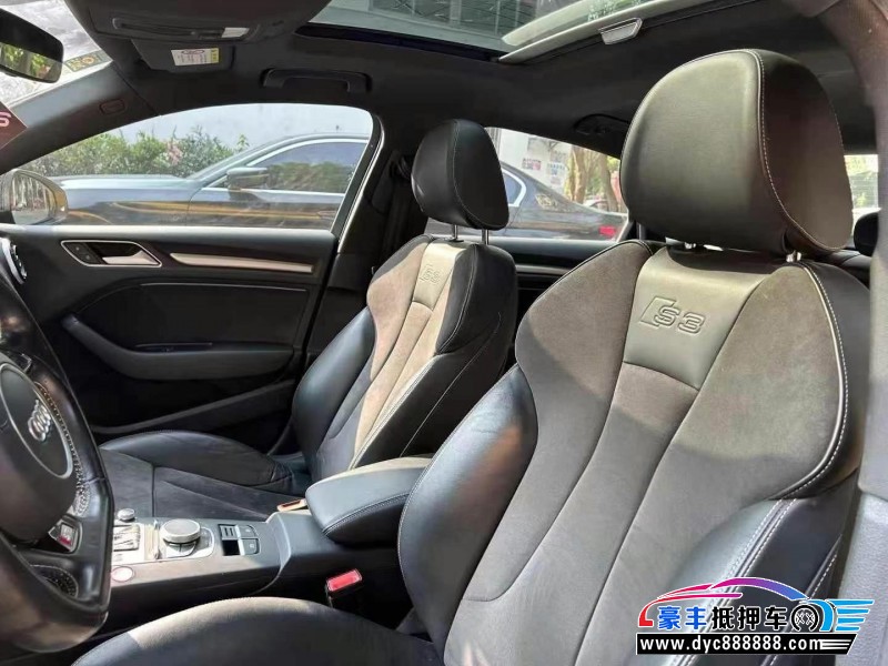 17年奥迪S3轿车抵押车出售