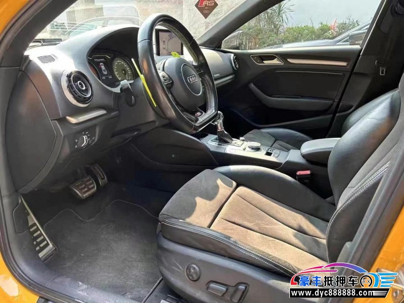 17年奥迪S3轿车抵押车出售