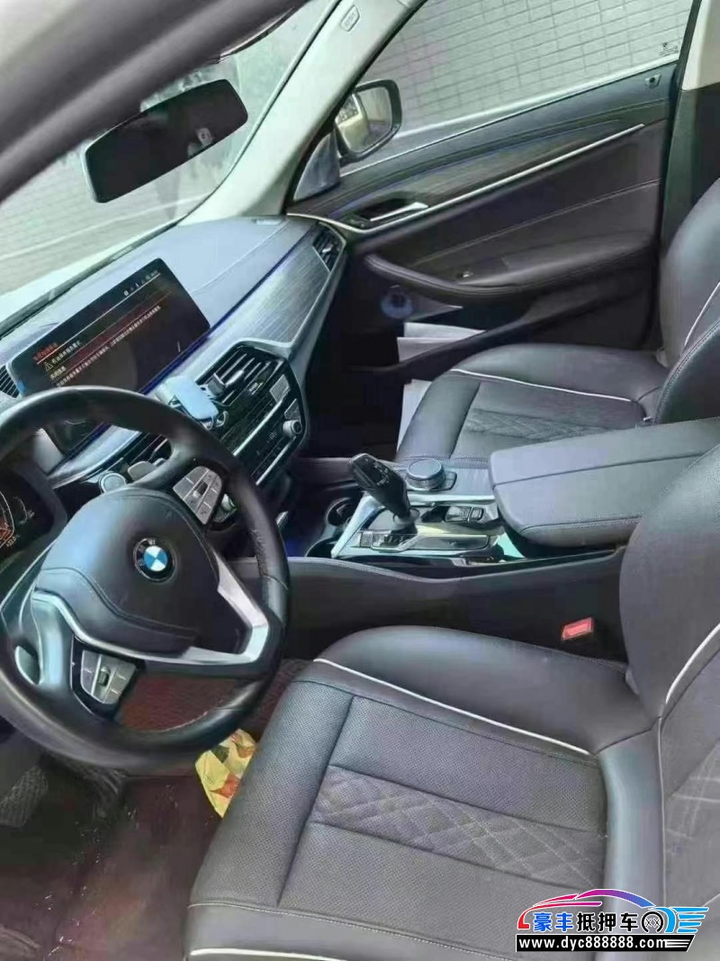 21年宝马5系轿车抵押车出售