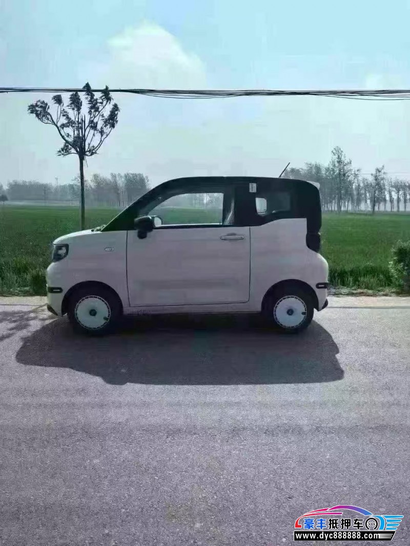 24年奇瑞冰淇淋轿车抵押车出售