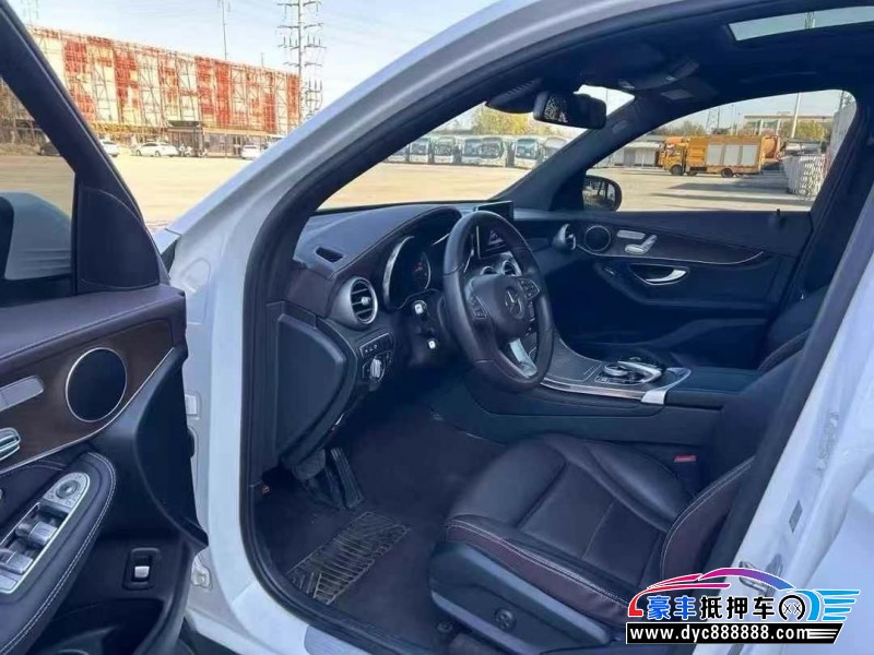 18年奔驰GLC轿车抵押车出售