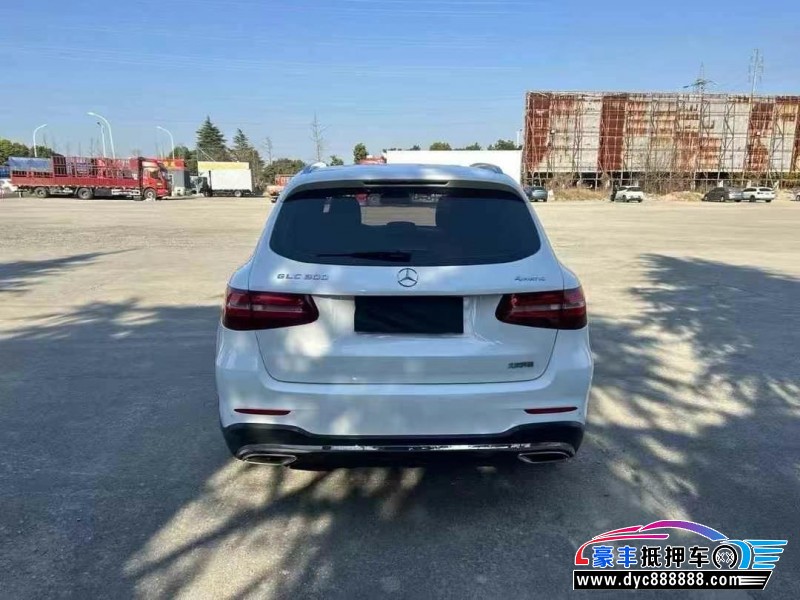 18年奔驰GLC轿车抵押车出售