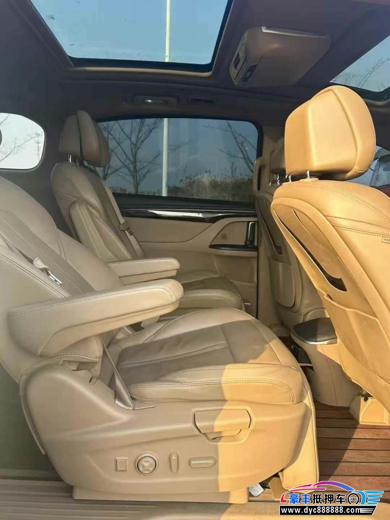 19年别克GL8轿车抵押车出售